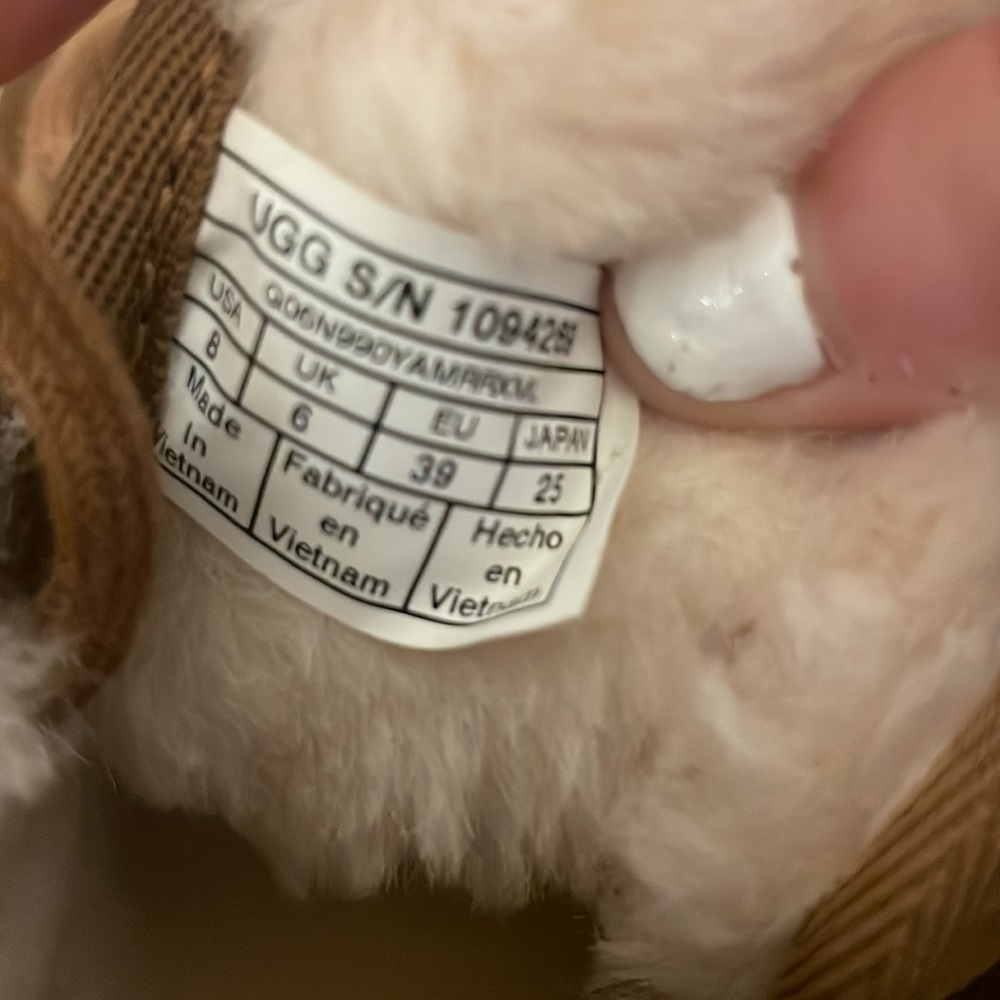 ugg boots - Picture 3 of 4